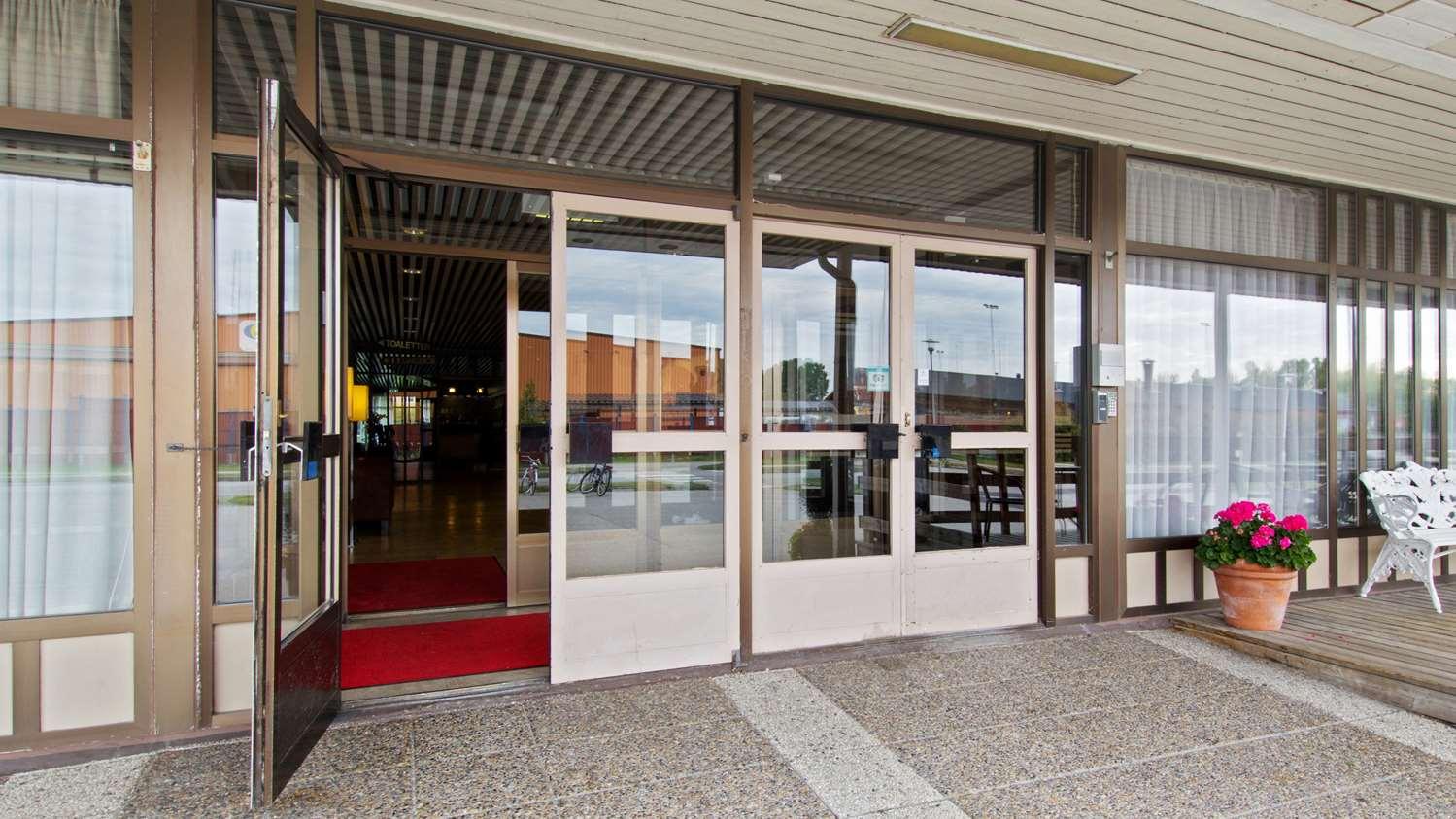 Best Western Hotel Scheele Köping Exterior foto
